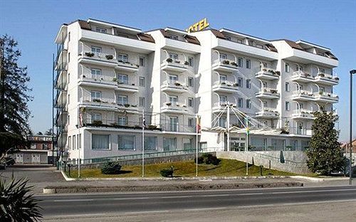 Air Palace Hotel Leini Екстер'єр фото